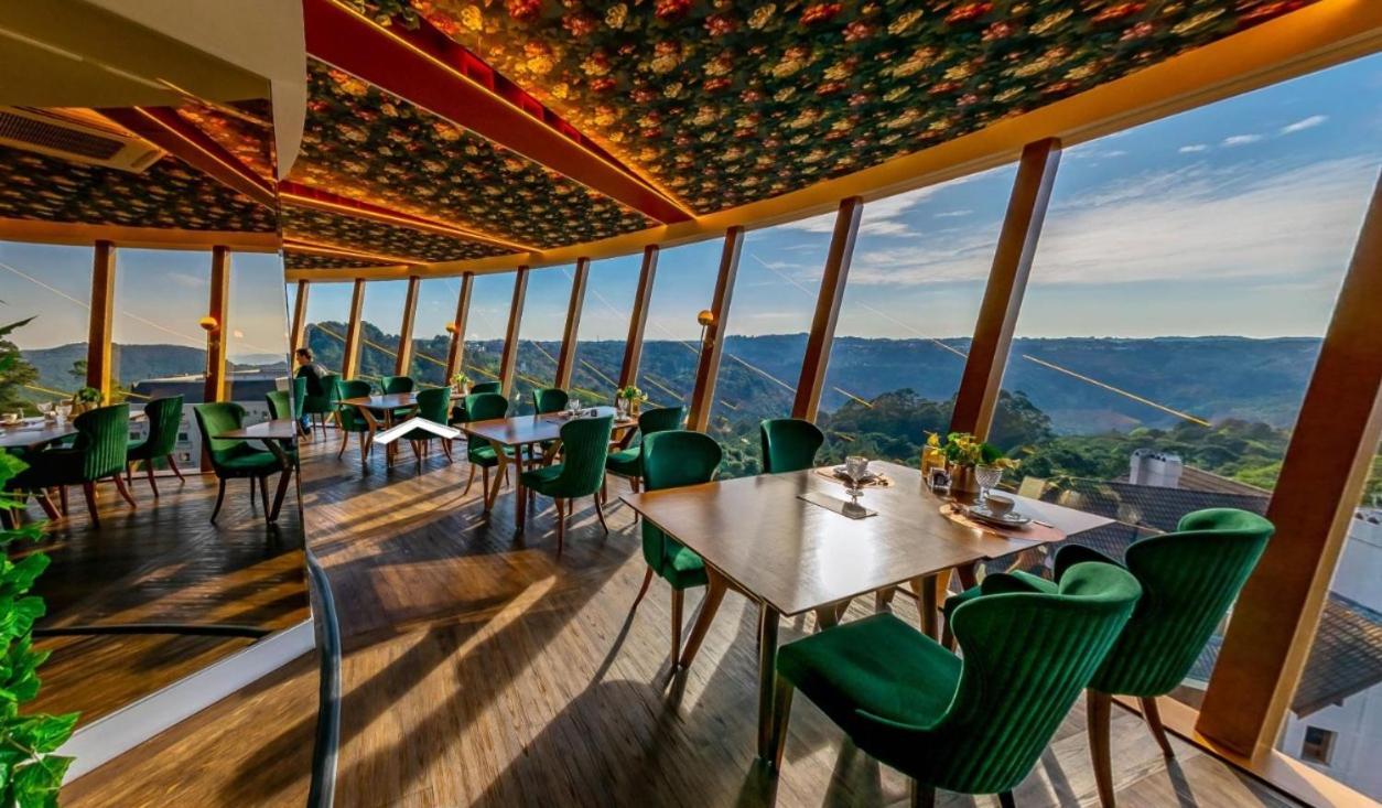 Hotel E Restaurante Giratorio Rf Vision - A Melhor Vista 360 De Грамаду Екстер'єр фото